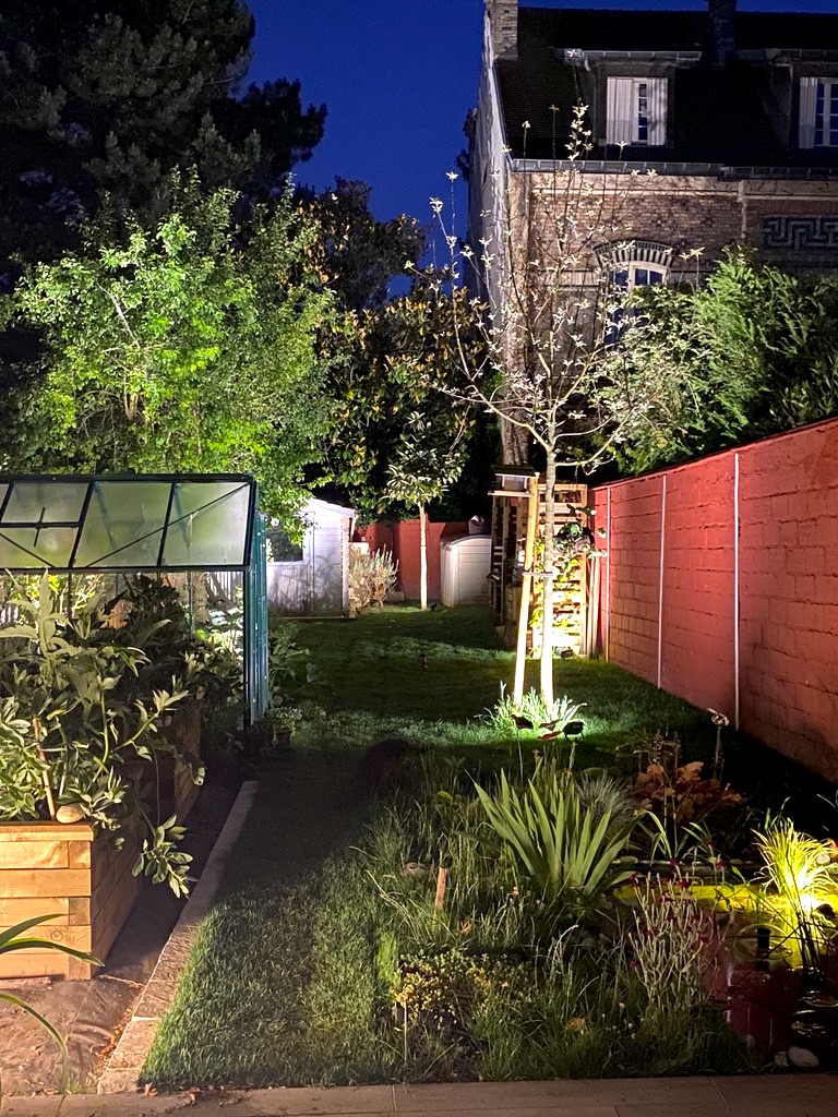 MISE EN LUMIÈRE D'UNE VILLA D'ARCHITECTE A MARSEILLE – Éclairer son jardin  – Jardins de Nuit